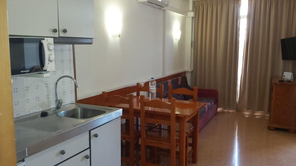 Mar Blau Apartamentos Калея Екстериор снимка