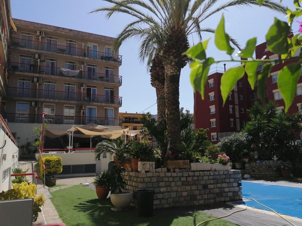 Mar Blau Apartamentos Калея Екстериор снимка